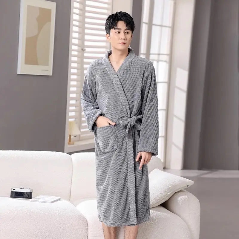 Absorbent Quick Drying Bath Towels Boys Bathrobes Thickened Coral Velvet Children Elongated Yukatas Capes Dressing Gowns Winter