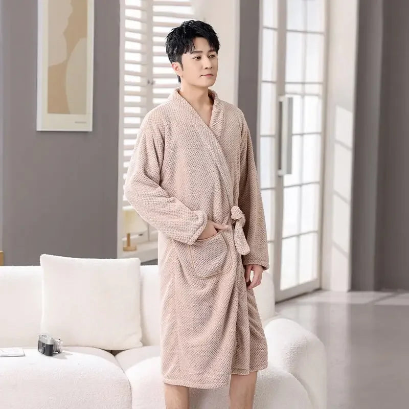 Absorbent Quick Drying Bath Towels Boys Bathrobes Thickened Coral Velvet Children Elongated Yukatas Capes Dressing Gowns Winter