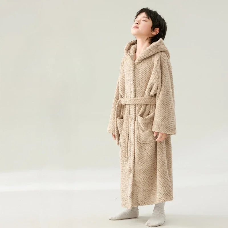 Absorbent Quick Drying Bath Towels Boys Bathrobes Thickened Coral Velvet Children Elongated Yukatas Capes Dressing Gowns Winter